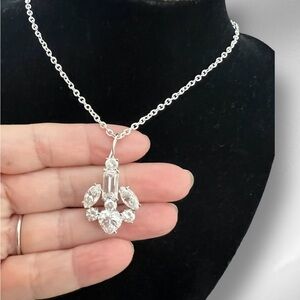 Elegant Silver plated Crystal Accents pendant & necklace